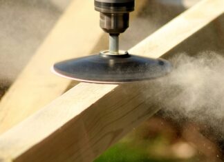 Jak polerować lakier papierem wodnym? Jak polerować lakier papierem wodnym?