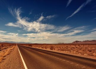 Co ile wymienia się pasek osprzętu?