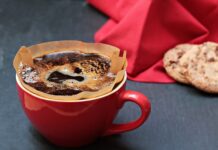 Czy filtr oleju powinno się zalać olejem?