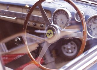 Co zrobić żeby kupić Ferrari?