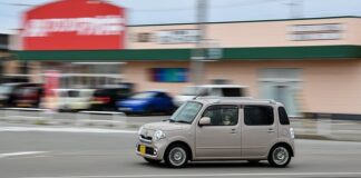 Ile waży Daihatsu Feroza?