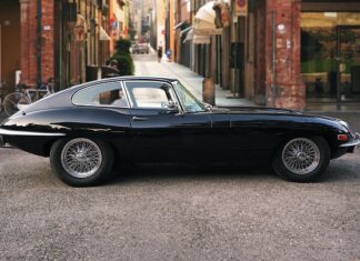 Jaki ma znaczek auto Jaguar? Jaki ma znaczek auto Jaguar?