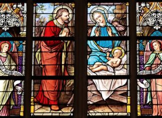 Jak wybić szybę w aucie bez hałasu? Jak wybić szybę w aucie bez hałasu?